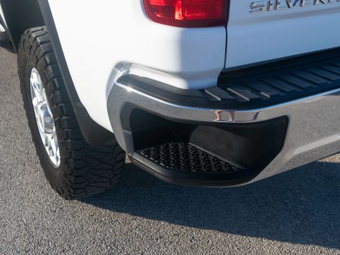 Used 2022 Chevrolet Silverado 2500 LT image 35