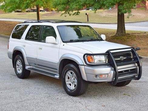 Used 2000 Toyota 4Runner Limited AWD/4WD image 5