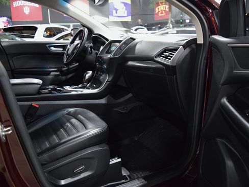 Used 2018 Ford Edge SEL image 20