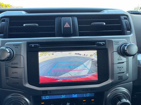 Used 2017 Toyota 4Runner Limited image 33