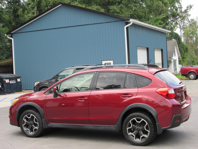 Used 2013 Subaru XV Crosstrek 2.0i Premium AWD/4WD image 5