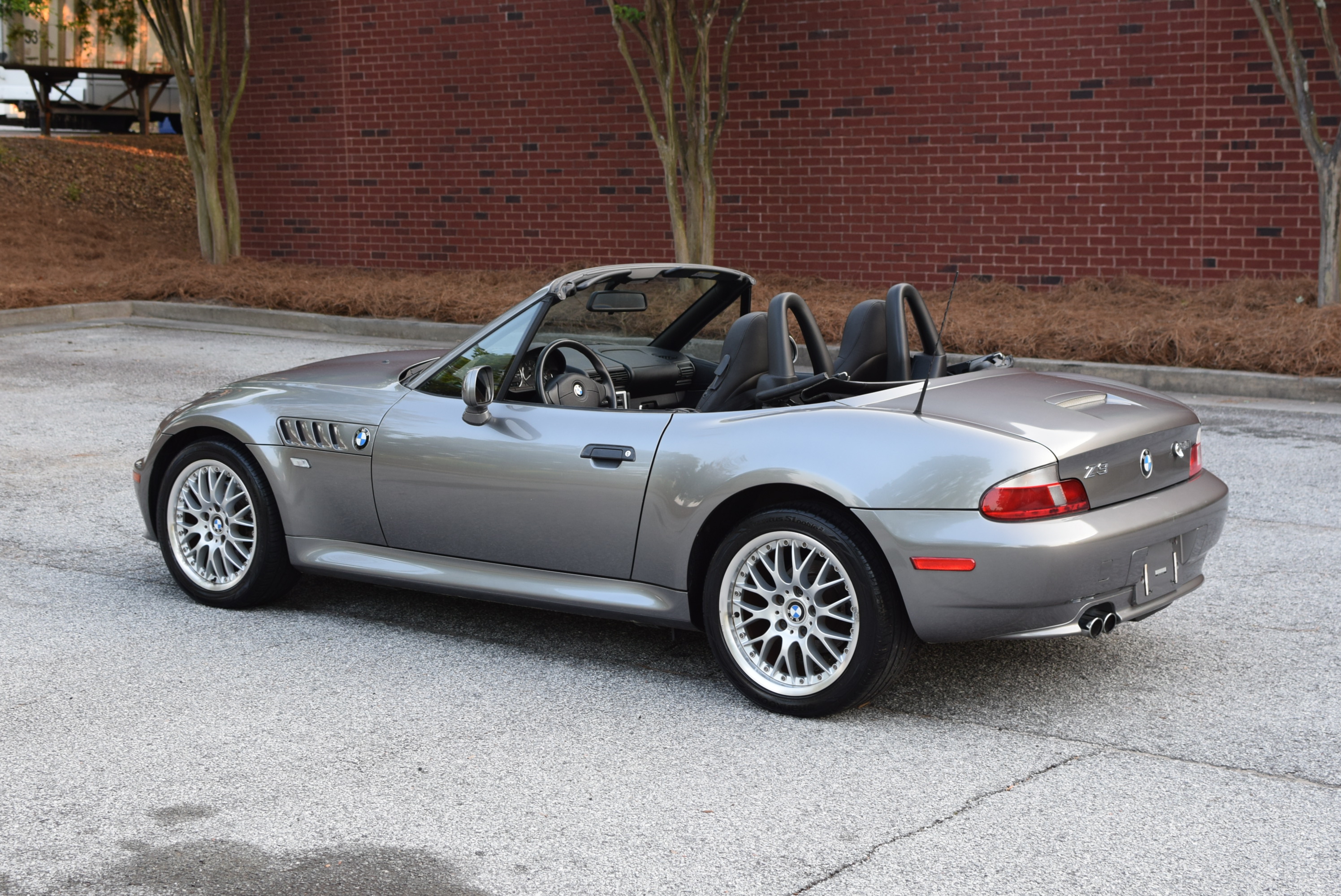 Used 2001 BMW Z3 3.0i RWD image 12