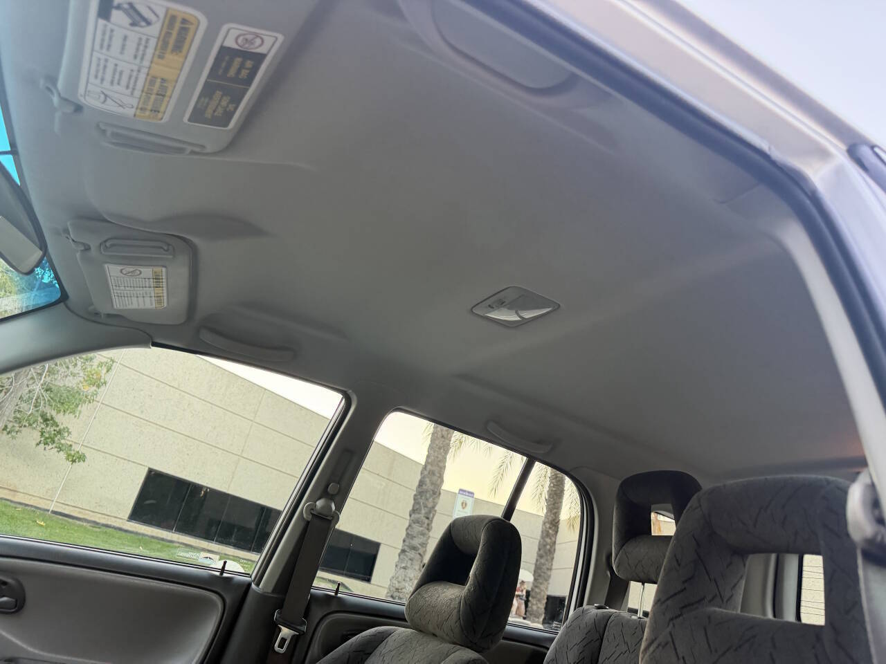 Used 2004 Chevrolet Tracker 4WD LT image 22