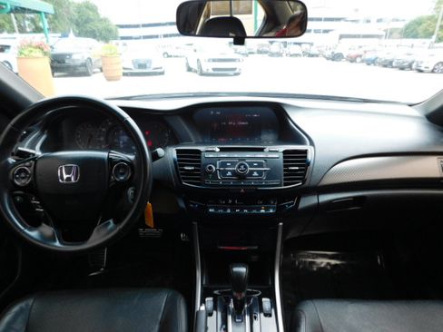 Used 2017 Honda Accord Sport Special Edition Sedan image 12