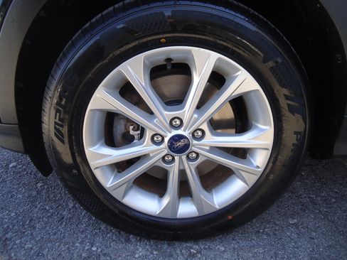 Used 2017 Ford Escape SE AWD/4WD image 20