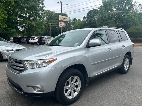 Used 2011 Toyota Highlander 4WD image 1