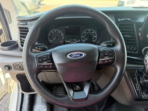 Used 2020 Ford Transit 150 Low Roof RWD image 15