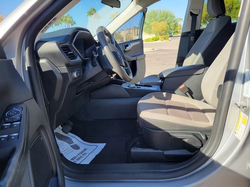 Used 2021 Ford Escape SE image 18