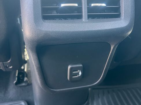 Used 2020 Chevrolet Equinox LT image 17