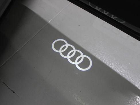 Used 2024 Audi Q4 e-tron quattro Premium Plus AWD/4WD image 40