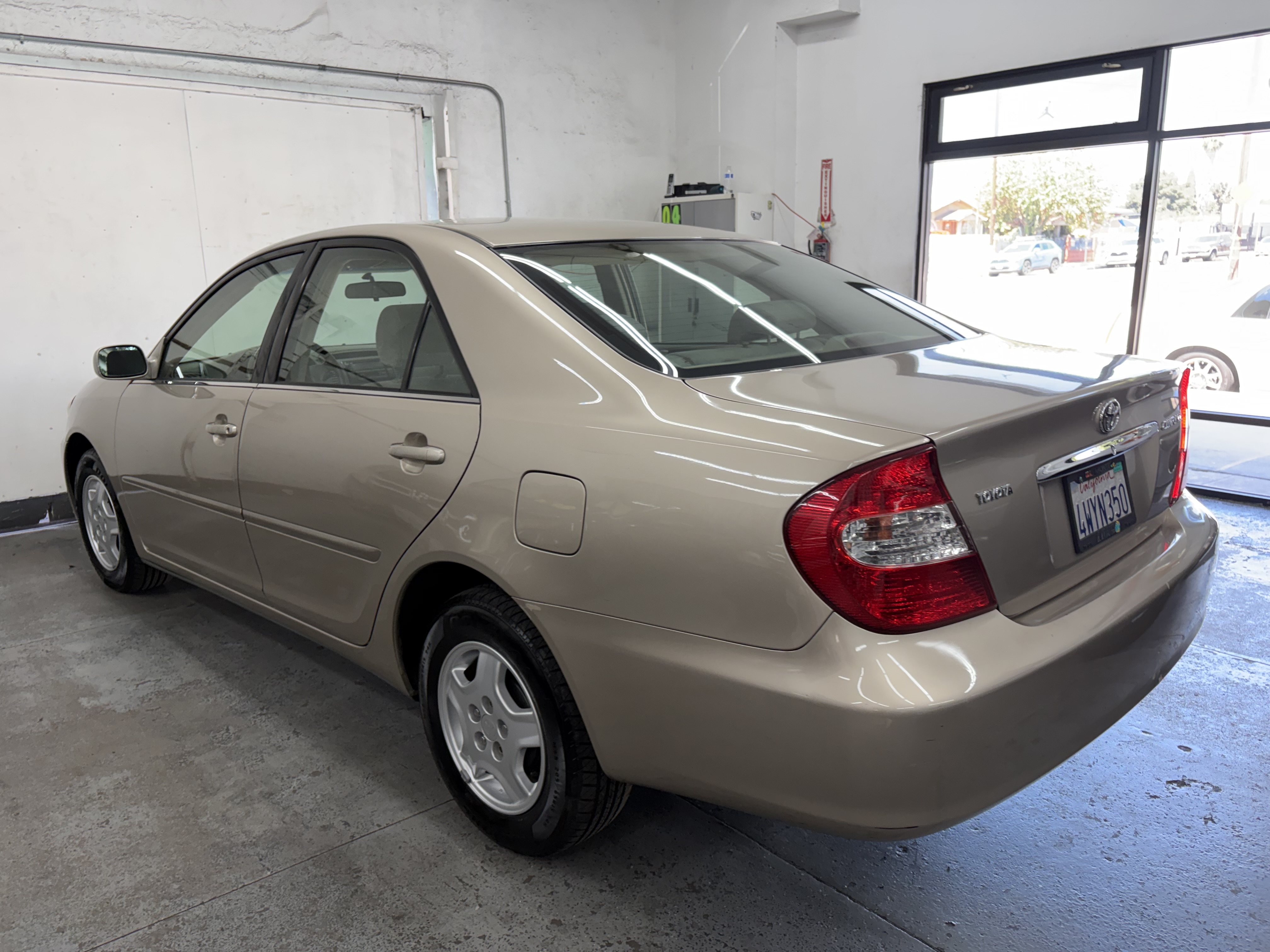 Used 2002 Toyota Camry LE Sedan FWD image 4