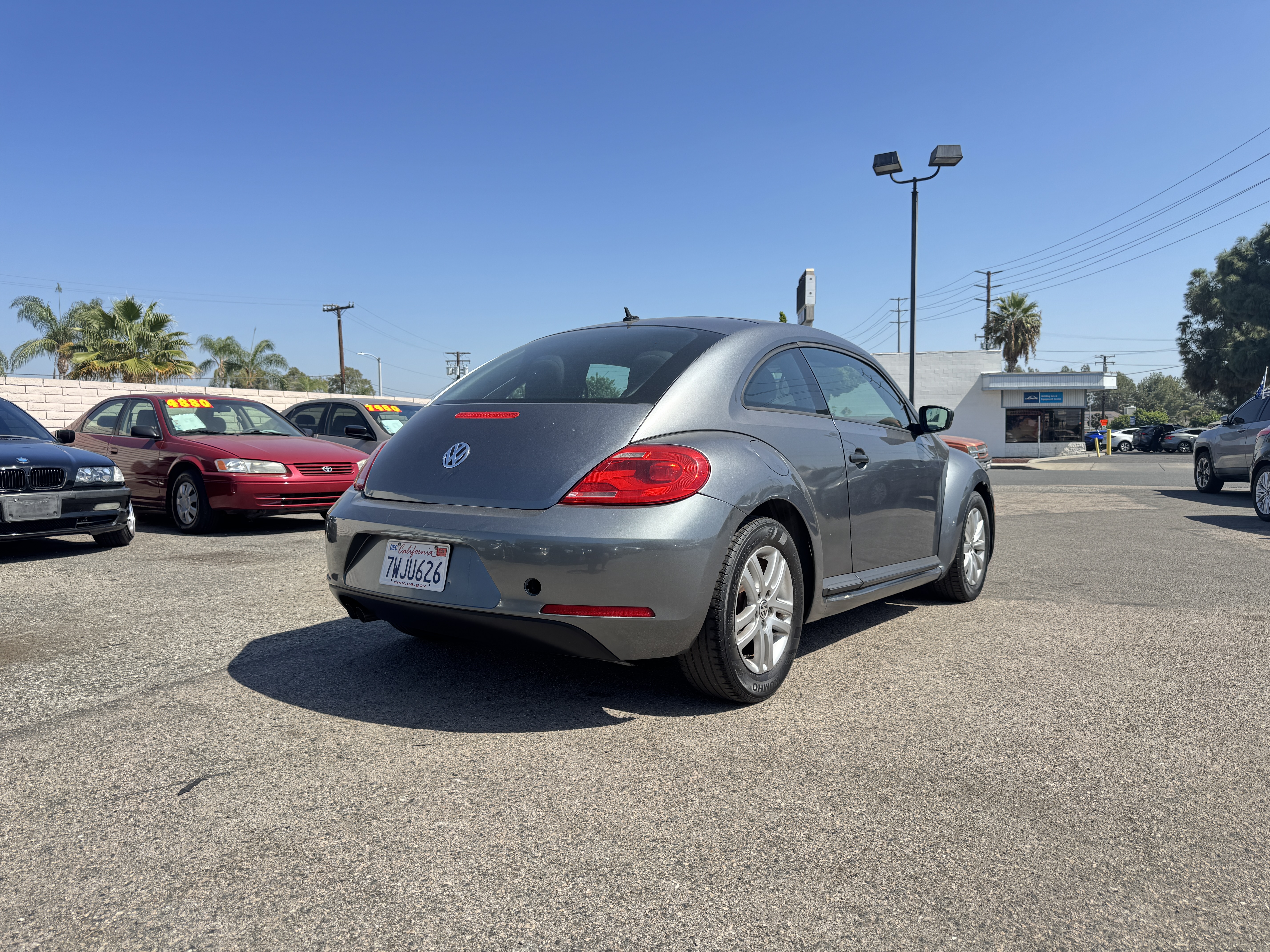 Used 2014 Volkswagen Beetle Coupe FWD image 8