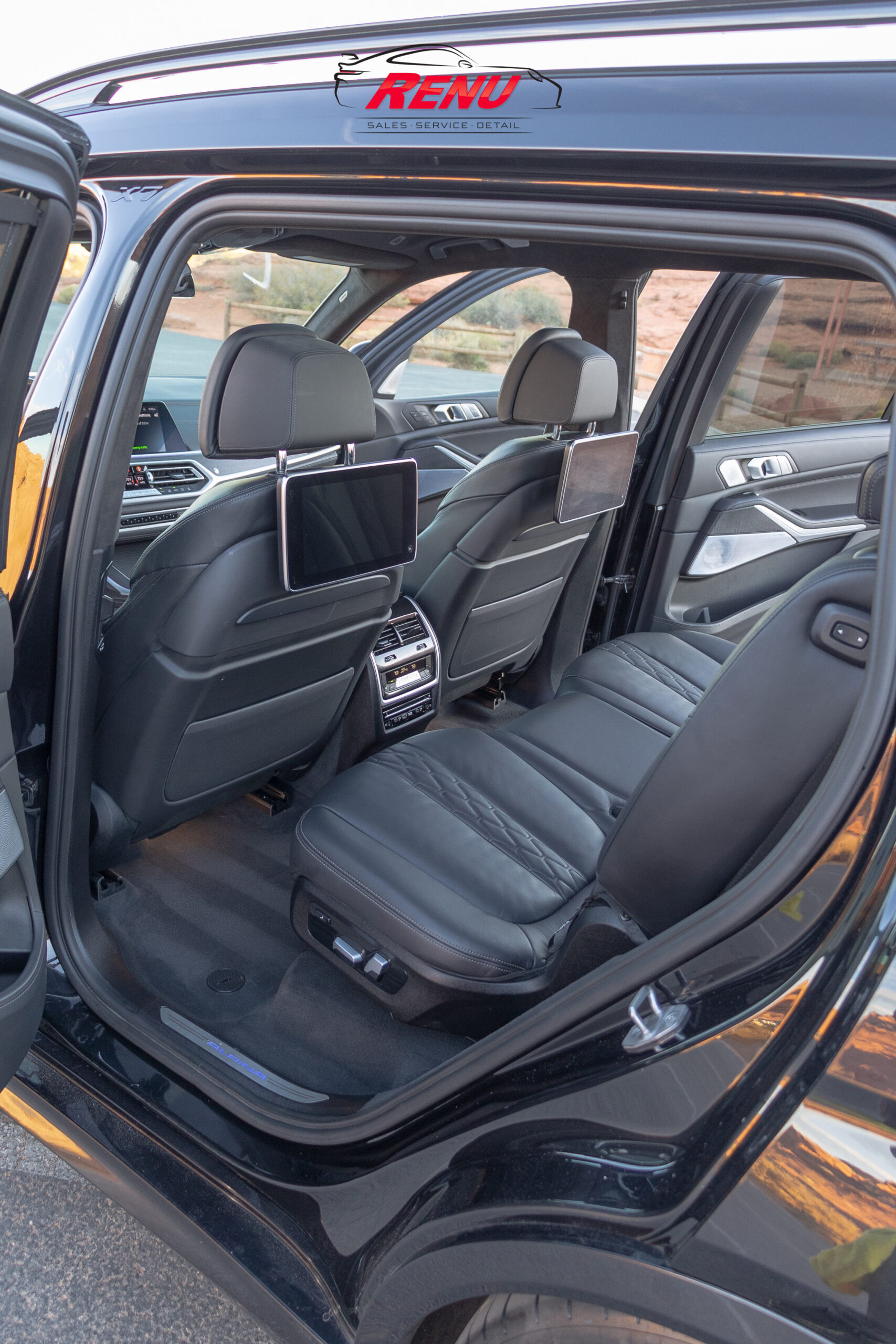 Used 2021 BMW ALPINA XB7 AWD/4WD image 8
