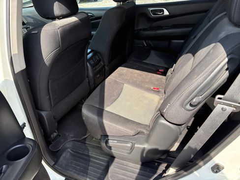 Used 2019 Nissan Pathfinder AWD/4WD image 11