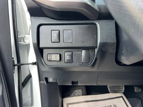 Used 2023 Toyota Tacoma Double Cab SR5 RWD image 23