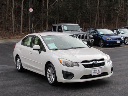 Used 2014 Subaru Impreza 2.0i Premium image 16