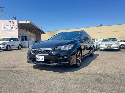 Used 2019 Subaru Impreza 2.0i Premium Hatchback AWD/4WD image 2