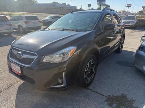 Used 2017 Subaru Crosstrek 2.0i Premium image 7