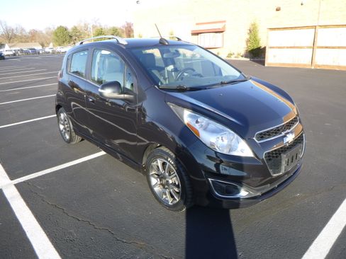 Used 2015 Chevrolet Spark LT image 4