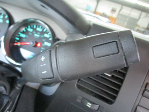 Used 2011 Chevrolet Silverado 1500 LT Z71 image 44