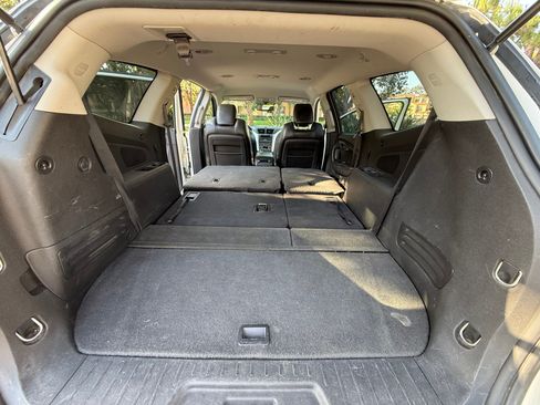 Used 2012 Chevrolet Traverse FWD LT w/ 2LT image 13