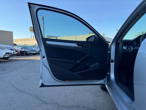 Used 2016 Volkswagen Passat 1.8T S image 23