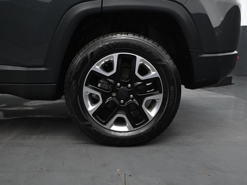 Used 2018 Jeep Compass Trailhawk image 14