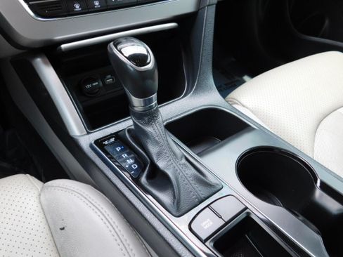Used 2015 Hyundai Sonata Limited FWD image 18