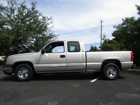 Used 2004 Chevrolet Silverado 1500 2WD Extended Cab image 1
