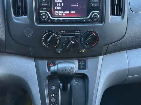 Used 2019 Nissan NV200 SV Van 4D FWD image 12