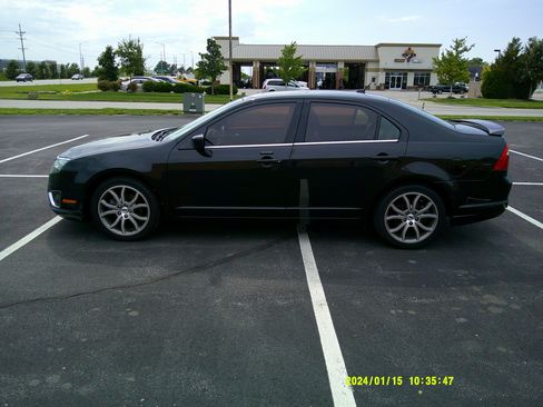 Used 2012 Ford Fusion SEL image 1