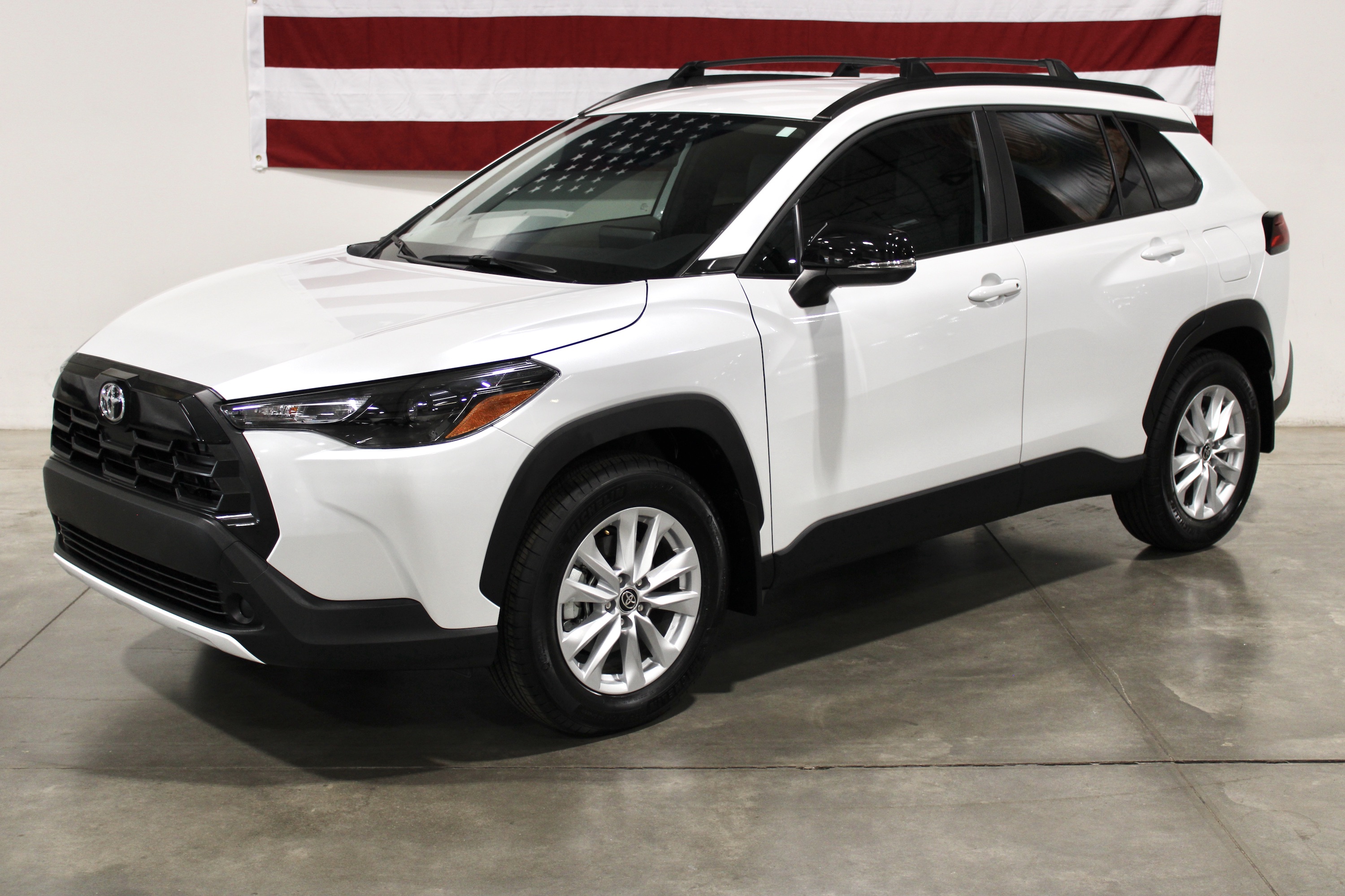 Used 2026 Toyota Corolla Cross AWD LE image 1