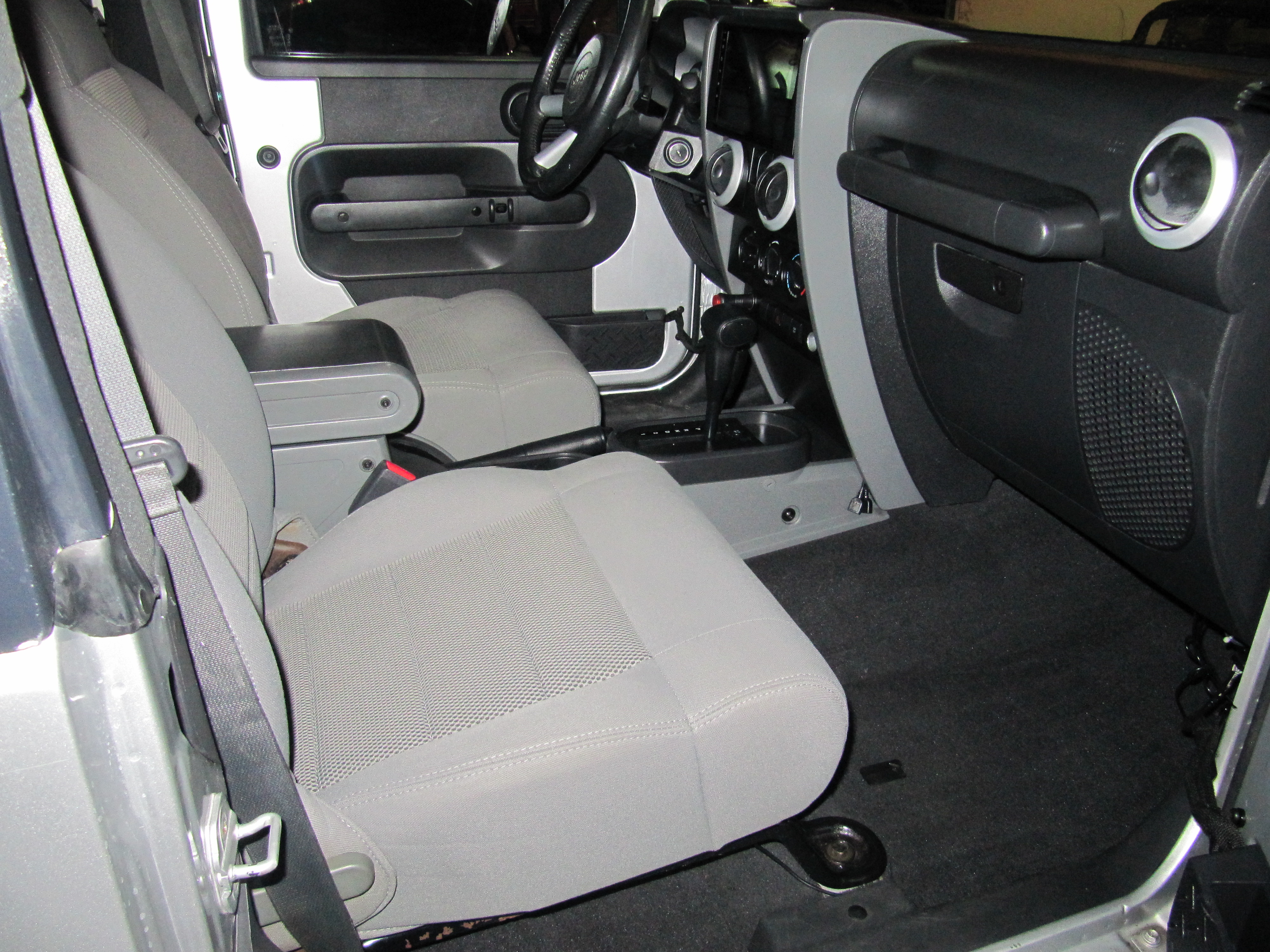 Used 2008 Jeep Wrangler Sahara AWD/4WD image 20