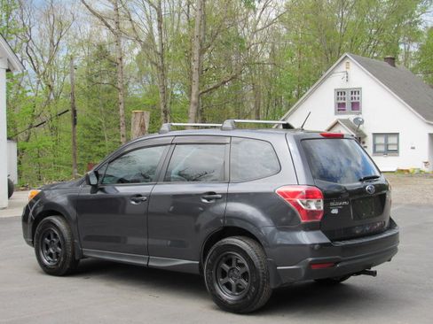 Used 2014 Subaru Forester 2.5i Premium AWD/4WD image 5