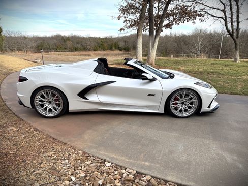 Used 2023 Chevrolet Corvette Premium Conv w/ 3LT image 6