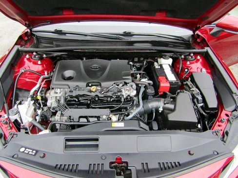 Used 2021 Toyota Camry LE FWD image 13