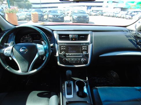 Used 2017 Nissan Altima 2.5 SR image 15