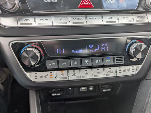 Used 2018 Hyundai Sonata Limited image 13