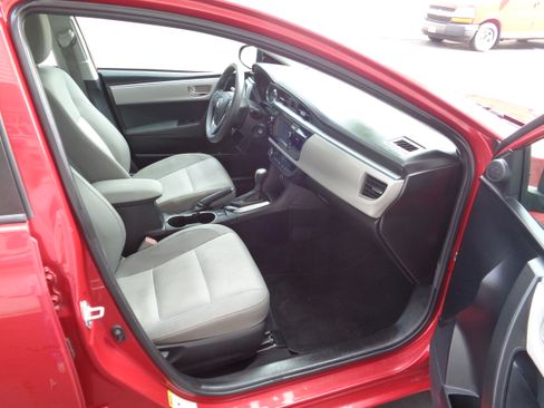 Used 2015 Toyota Corolla LE image 7