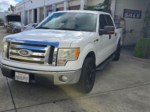 Used 2010 Ford F150 XLT image 16