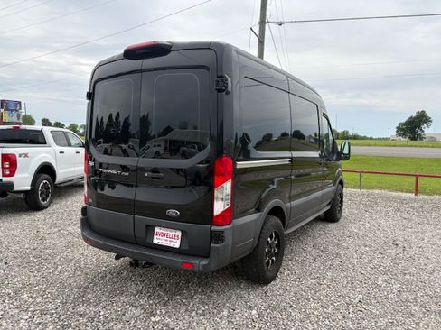 Used 2018 Ford Transit 250 RWD image 4