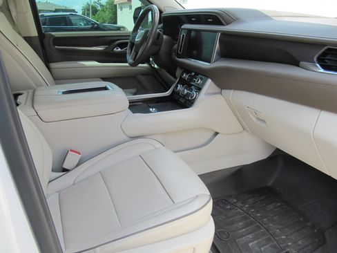 Used 2021 GMC Yukon 4WD Denali image 22