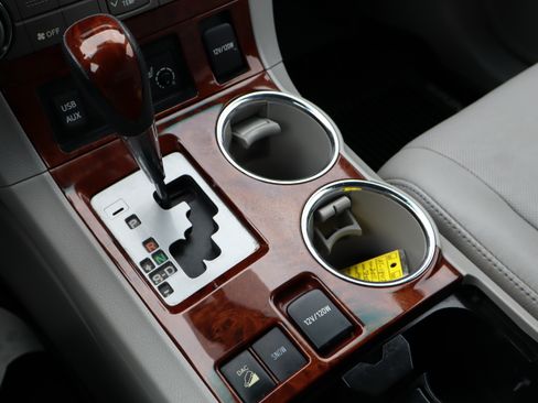 Used 2011 Toyota Highlander Limited image 32