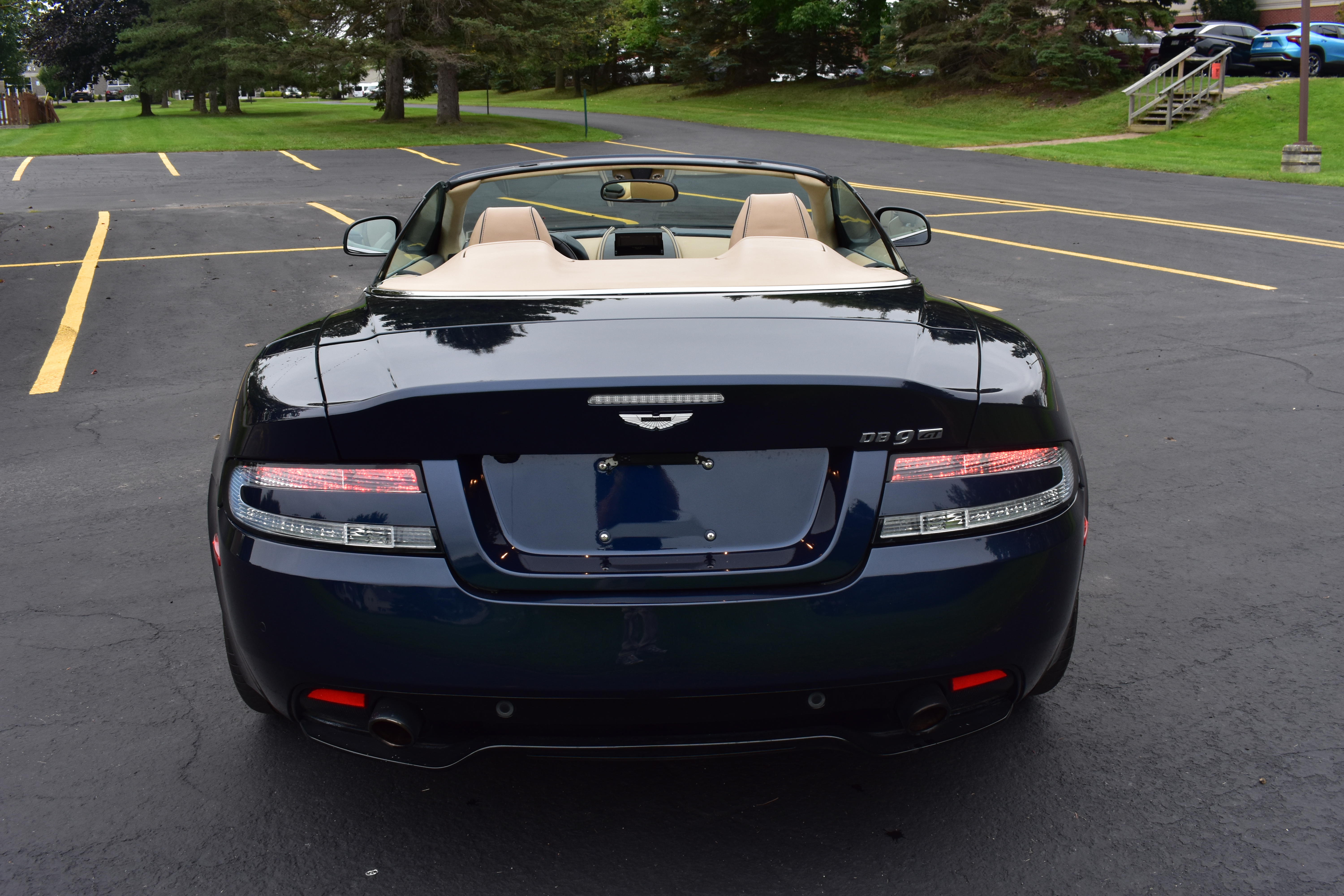 Used 2016 Aston Martin DB9 GT Volante RWD image 12