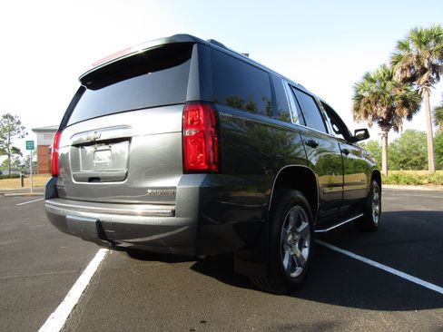 Used 2019 Chevrolet Tahoe Premier RWD image 5