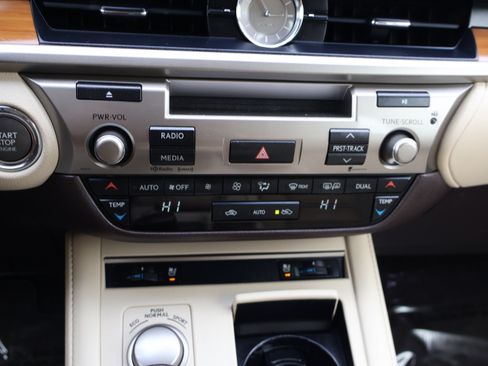 Used 2016 Lexus ES 350 Premium image 28