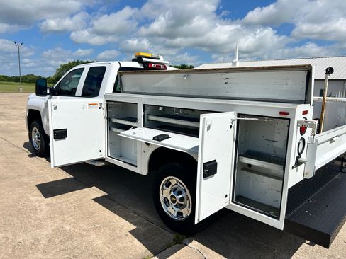 Used 2016 Chevrolet Silverado 2500 2WD Double Cab image 18