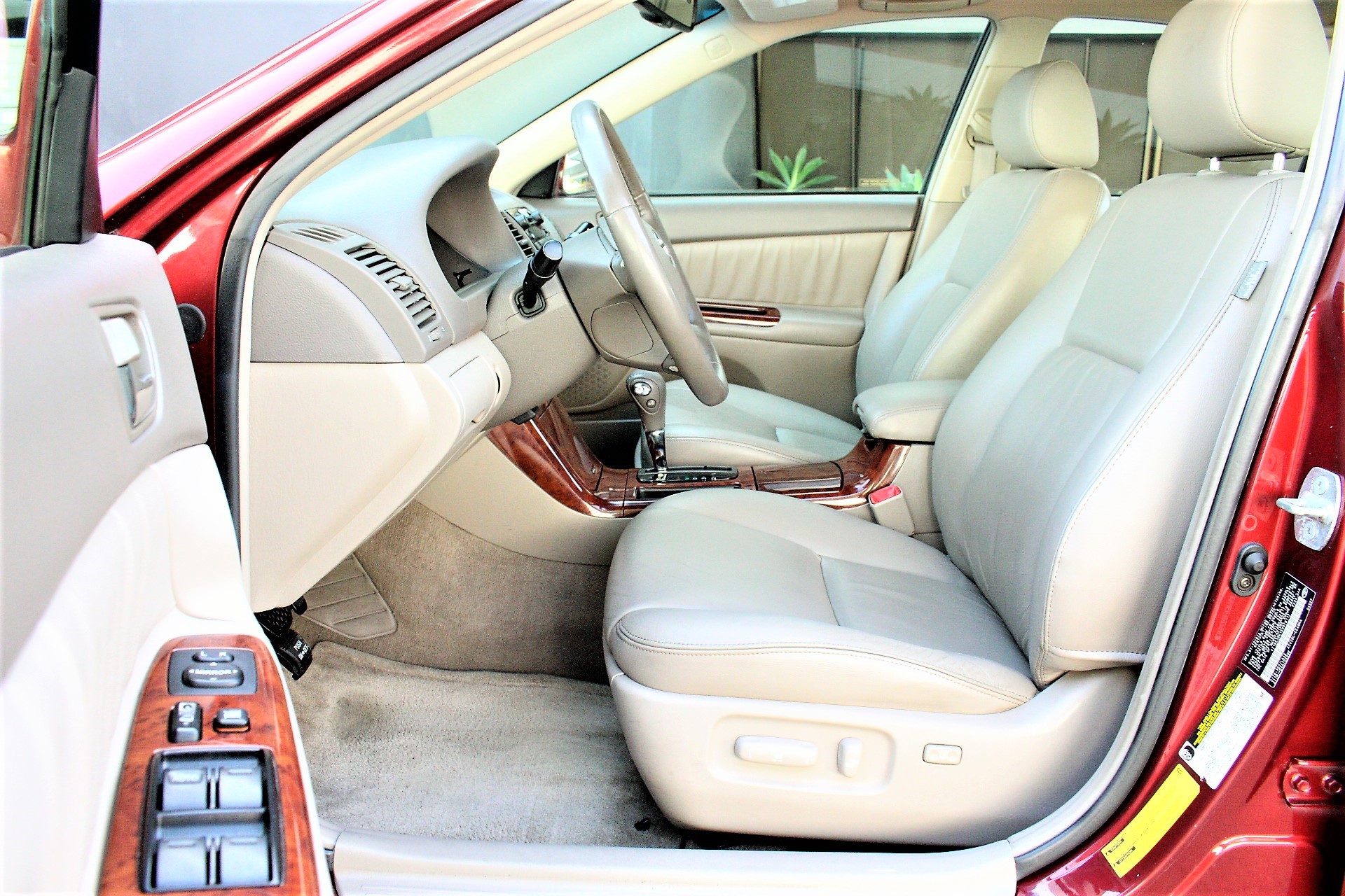 Used 2005 Toyota Camry XLE FWD image 12