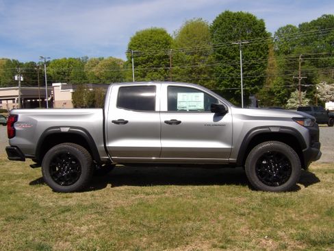 New 2026 Chevrolet Colorado Trail Boss AWD/4WD image 10