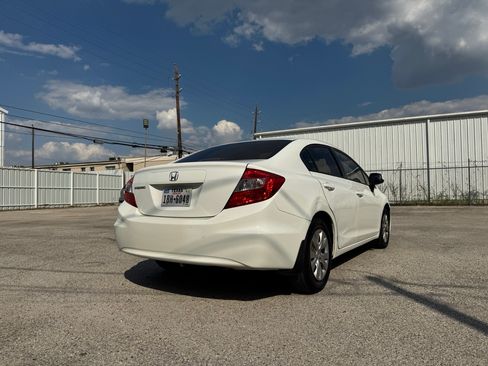Used 2012 Honda Civic LX image 9